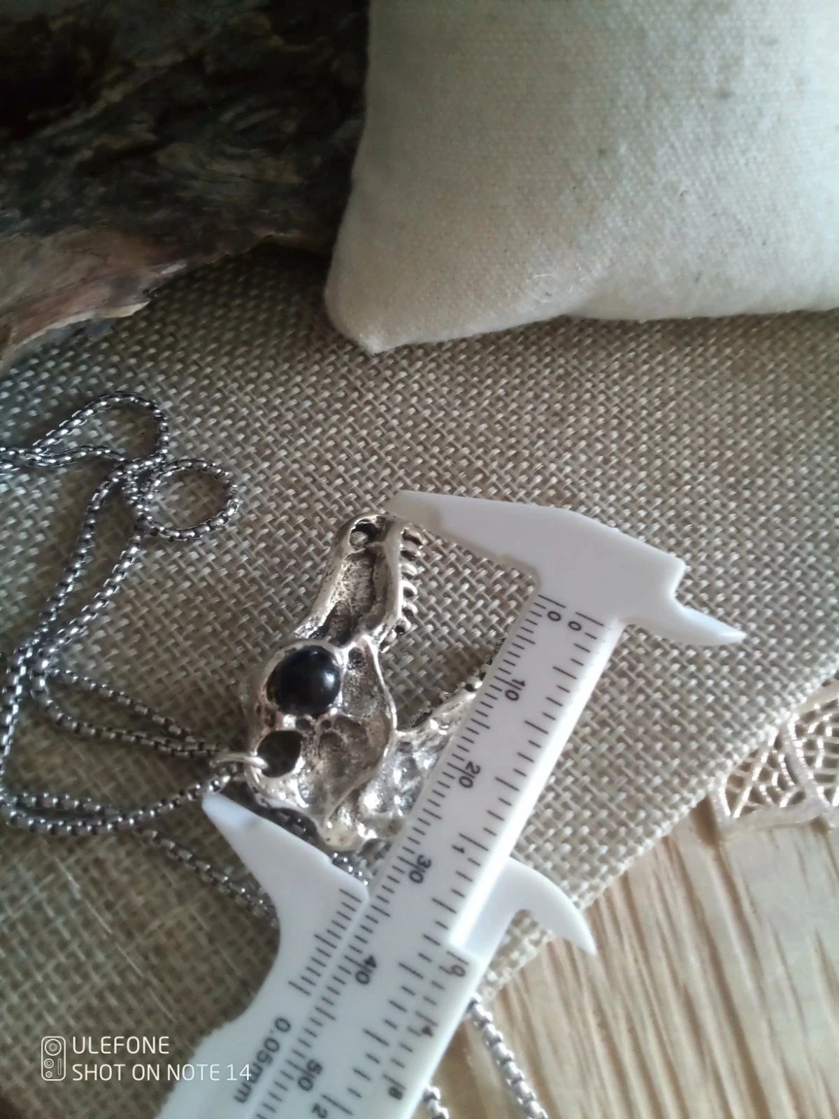 Collier tête de dinosaure avec pierre obsidienne – photo 3
